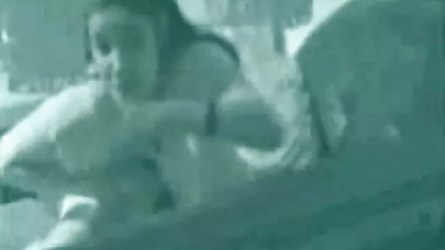 A MILF Candy canadiana tira o vestido de festa. vídeo de pornô os melhores vídeos de pornô