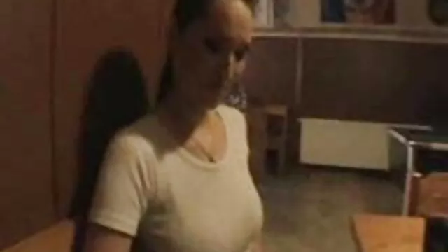 Casal excitado compromete-se com o os melhores vídeos pornô com hot 69 e é fodido.
