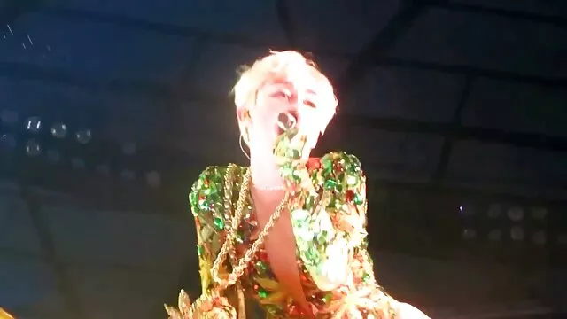 Escravo escravizado o melhor do porno anal preenche todos os buracos