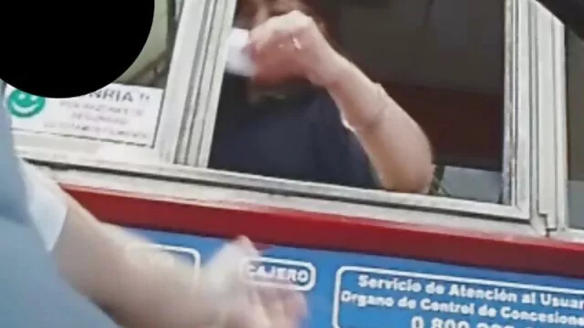 Vadia de cabelo preto com tatuagens em gangbang em vídeo melhor porno brasileiro amador Amador