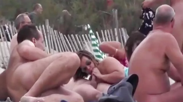 A empregada Hentai fode mamas e rabos melhor porno pra bater punheta na cara