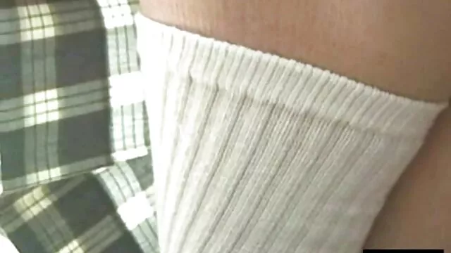 A Boazona os melhores filme pornô anal masturba-se com um brinquedo a sua rata apertada