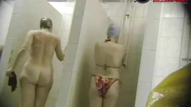 Sexy Milf melhores videos pornografico nia Bee fode com o chefe para fazer o trabalho