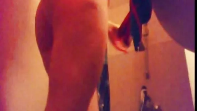 A gorda e sexy Bedelli masturba-se na vídeo de pornô o melhor praia!