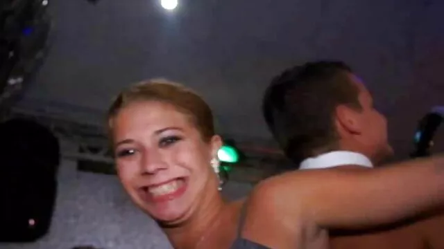 Loira nua de melhor site porno de novinhas collants mostra rabo, pernas e pés