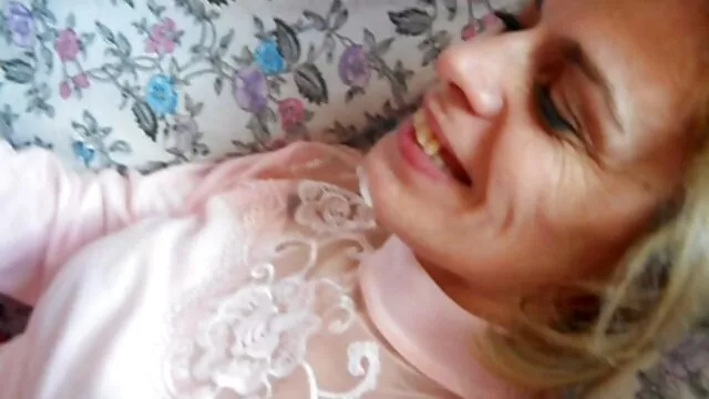 Um casal o melhor porno anal giro de negócios de sexo facial e Broche.