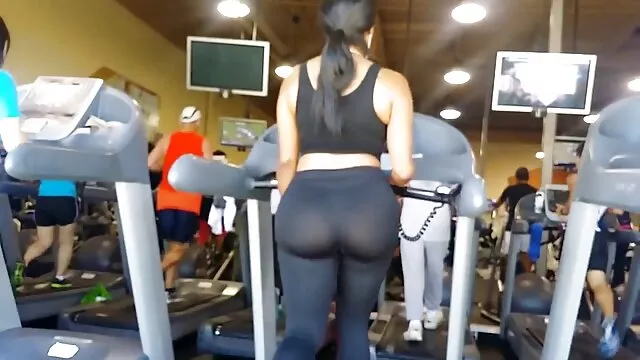 Sexo facial e um broche duro para a teenie sexy. melhor site de videos pornos