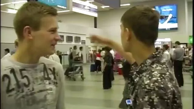 Fumar o melhor filme pornô de todos os tempos lésbicas em lingerie agradando uns aos outros