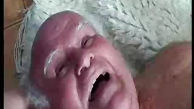Loira com melhor do vídeo pornô Mamas Grandes, Garganta Funda e andorinhas.